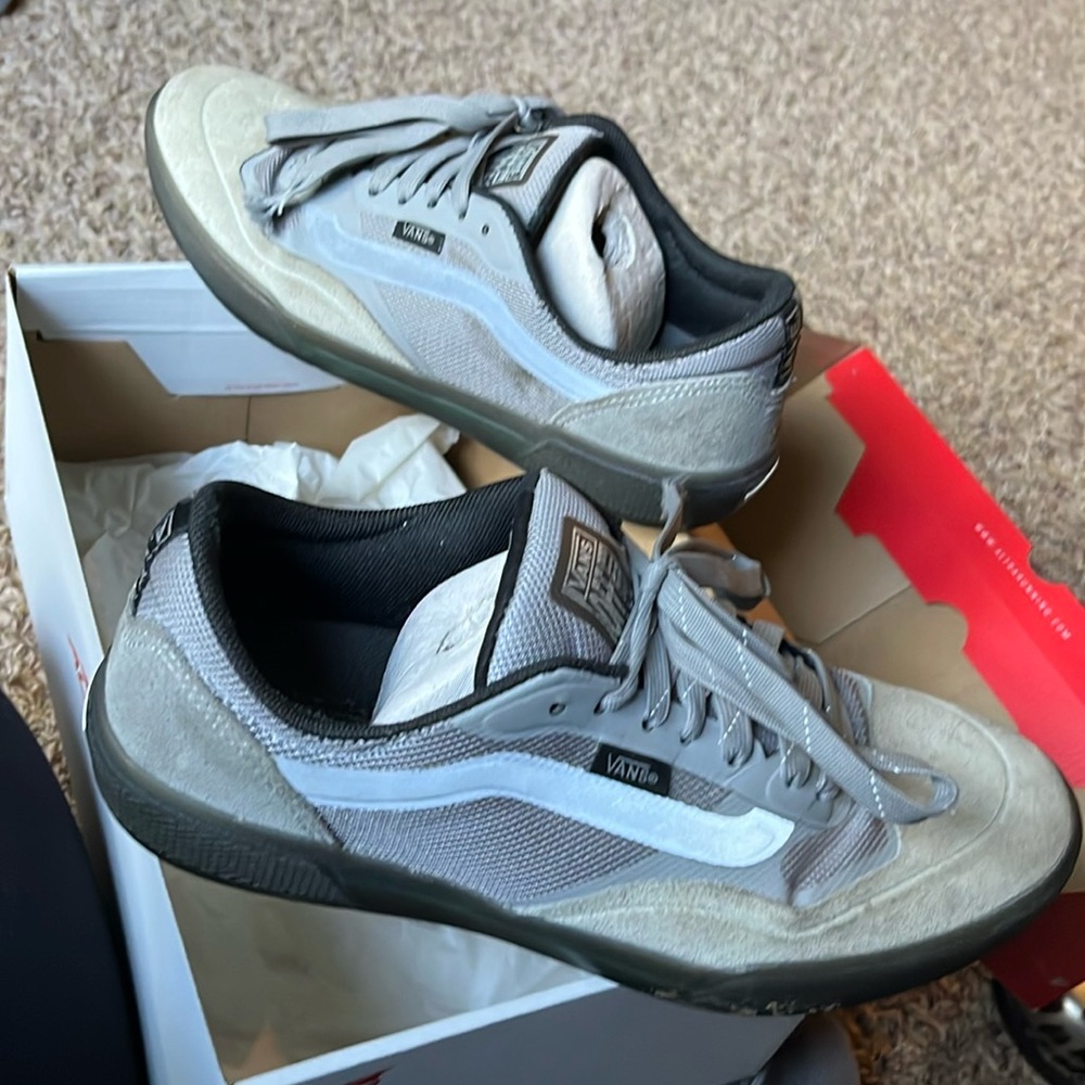 Vans off the Wall A.V.E.